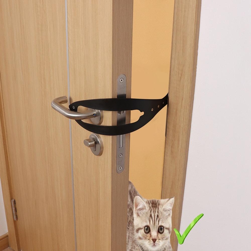 Pet Dog Cat Doorstop Allow Cats in and Keeps Dogs Outside Fast Latch Plastic Strap Door Holder Latch Cat Accessories - Yiepp Store